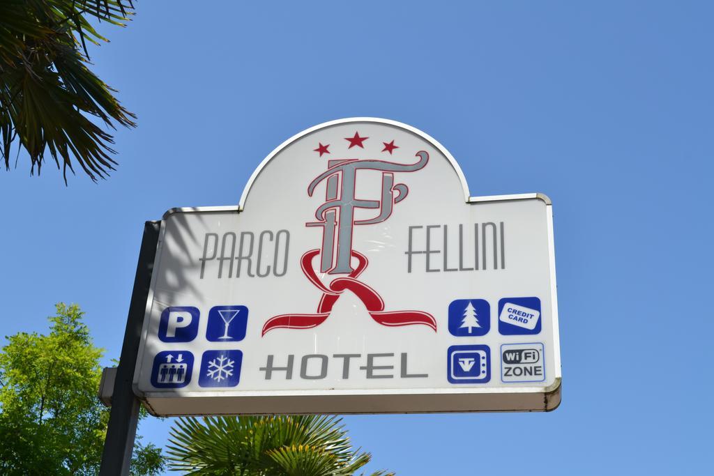 Hotel Parco Fellini Rímini Exterior foto